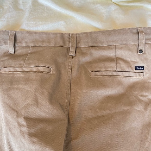 Men’s khaki pants. - Picture 4 of 5